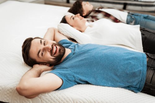 essayer un matelas en magasin