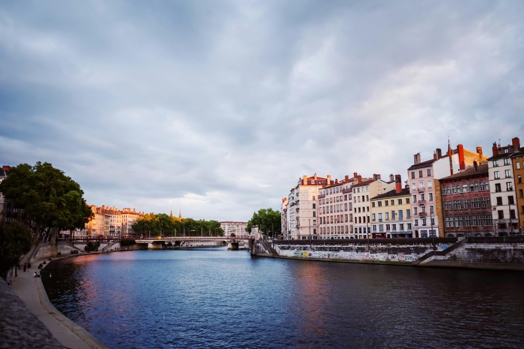 maisons situés en près du Rhône